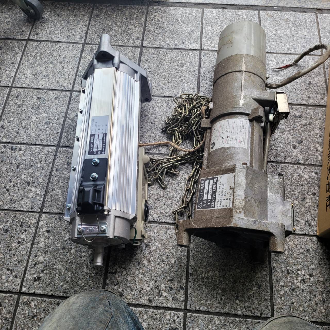 電動 ガレージ・車庫 のシャッター施工事例