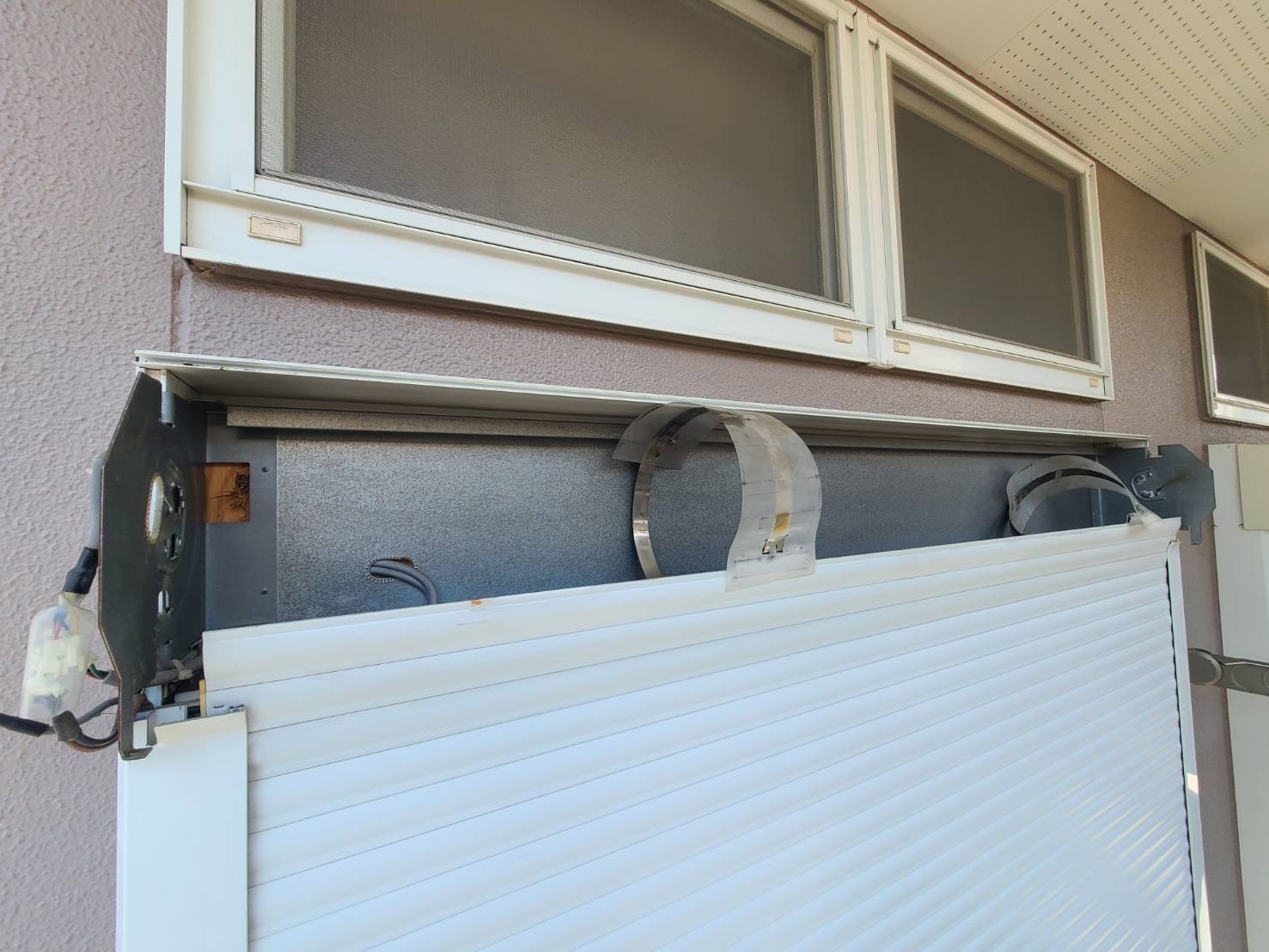 電動 窓 のシャッター施工事例