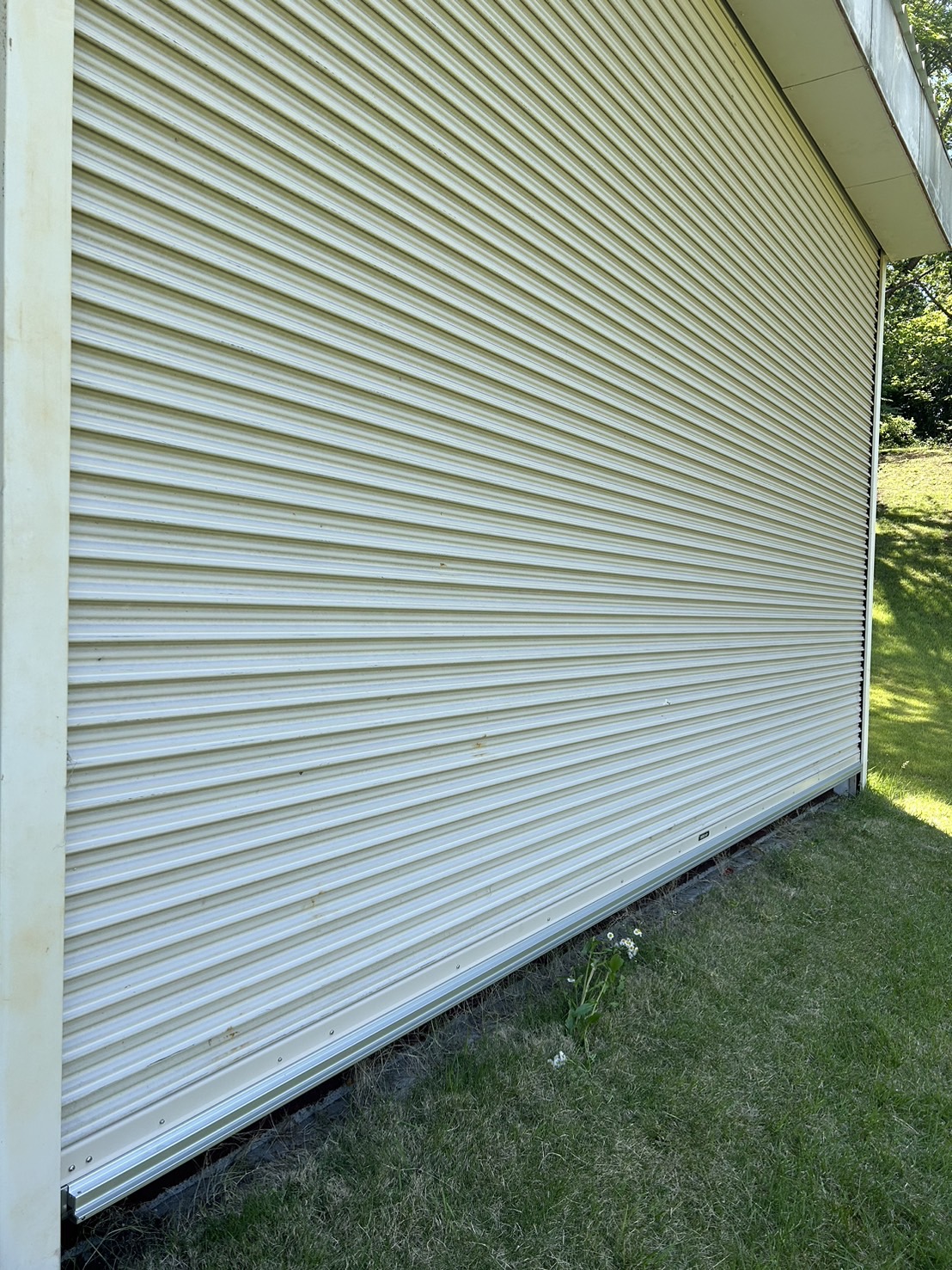 手動 ガレージ・車庫 のシャッター施工事例