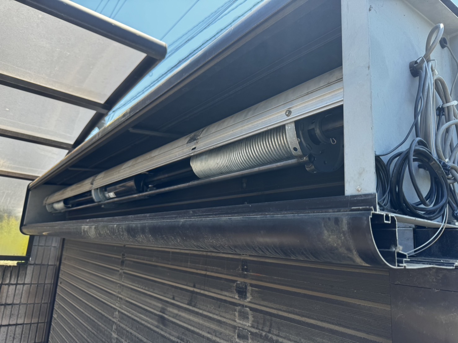 電動 ガレージ・車庫 のシャッター施工事例