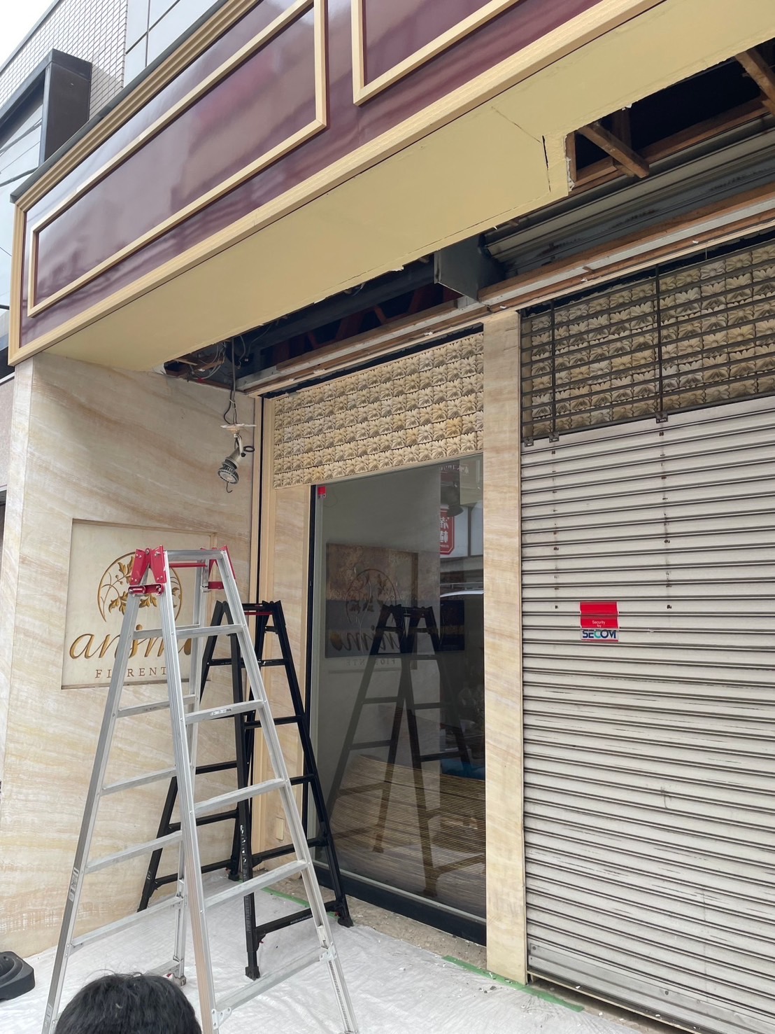 電動 店舗 のシャッター施工事例